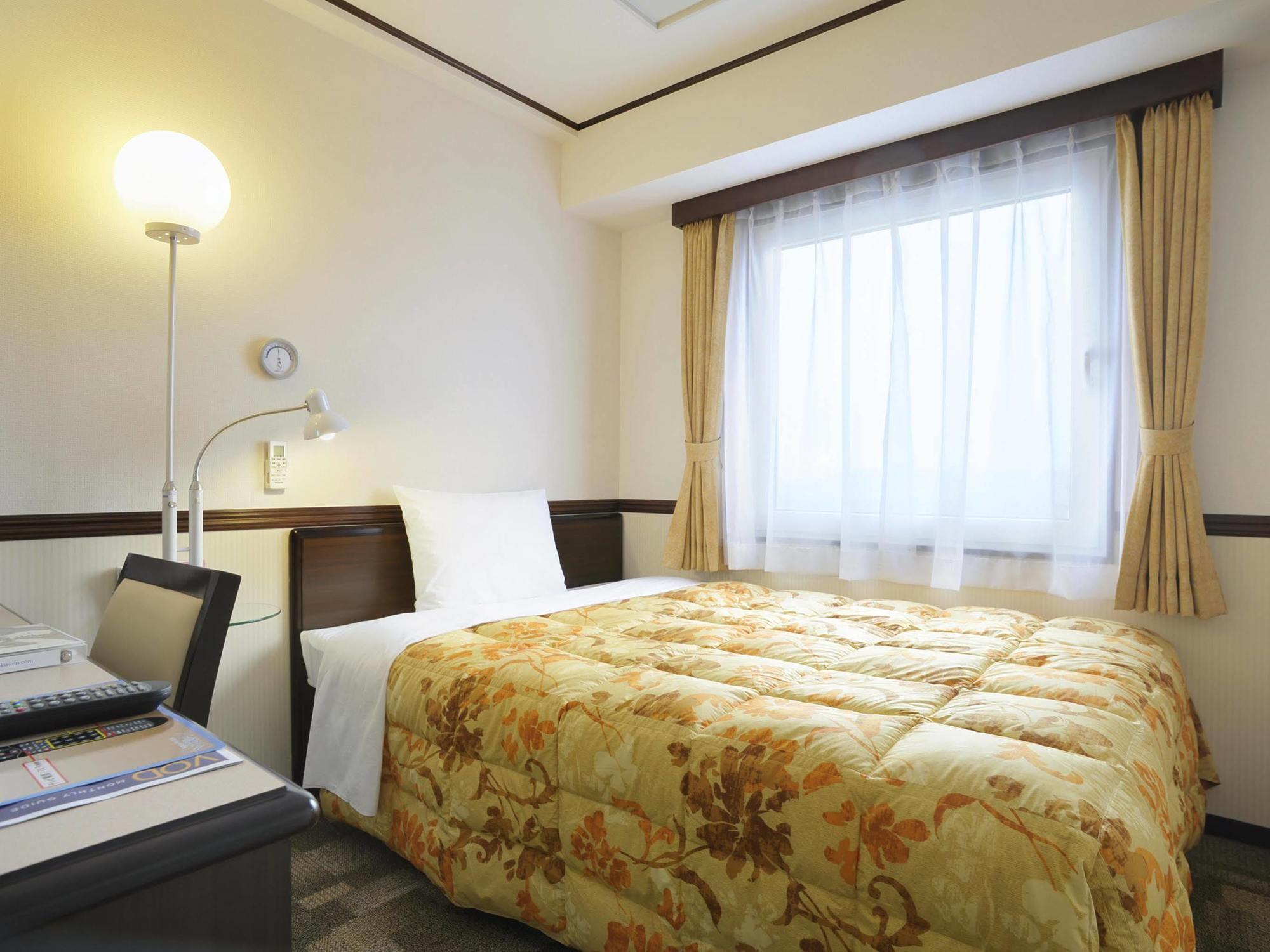 Toyoko Inn Osaka Namba Nippombashi Esterno foto